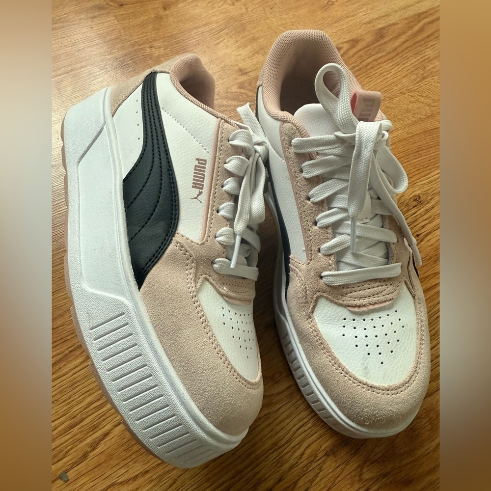 Puma White and Pink Sneakers Platform